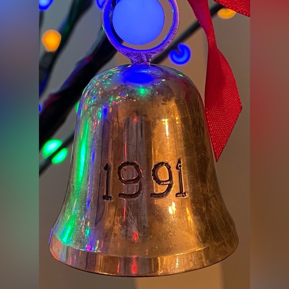 1991 Rustic Vintage Silver Christmas Bell - Picture 3 of 3
